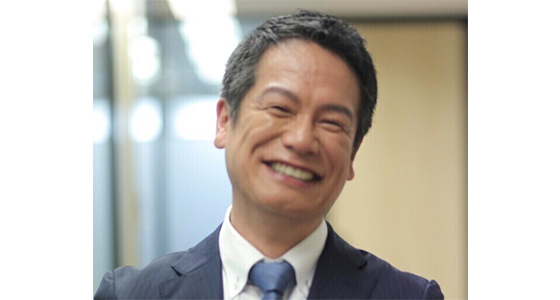 業界のやり方に疑問を感じ、自ら業界改革を推し進めると決め同社を設立した、代表の高井淳氏。