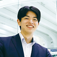 日本経済の発展に貢献できる大きな裁量共に