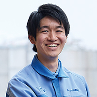 自らの考えを提示して周りと対話を重ねなが