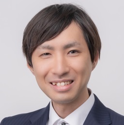 山下 氏