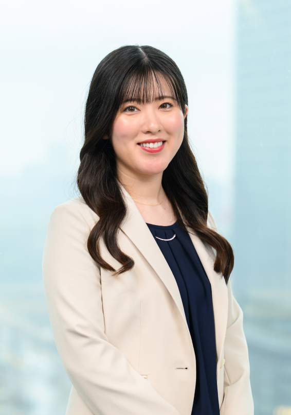 明上桃子氏